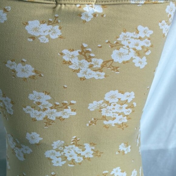 Ardene Gold Sleeveless Fitted Camisole - Picture 5 of 7